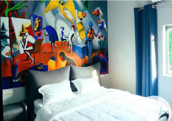 平江对于酒店的墙体彩绘而言更注重哪些方面？