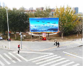 平江户外大屏广告投放要点。